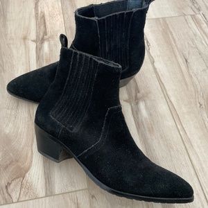 Donald J Pliner Ankle Boots Bootie - Donis - Western Heel Black Suede Size 7